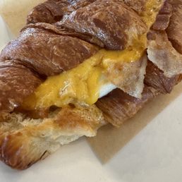Bacon, Egg & Cheddar Croissant Bacon, Egg & Cheddar Croissant