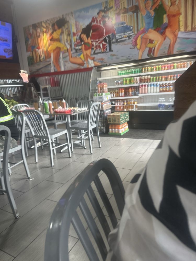 Latino Finest Deli Logo
