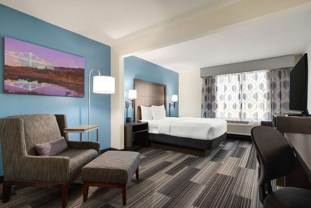 La Quinta by Wyndham Springfield Airport Plaza