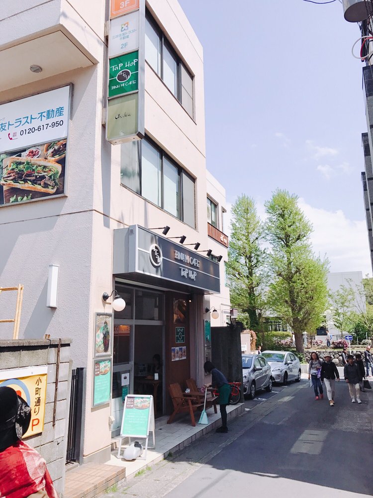 TaP HoP BINH MI CAFE