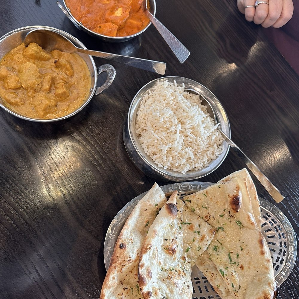 chicken korma chicken makhani Garlic Naan chicken korma chicken makhani Garlic Naan