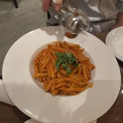Matteo's - penne vodka