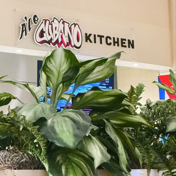 A Lo Cubano Kitchen - Cubano Kitchen - Food Trucks Near Me - Orlando, Florida