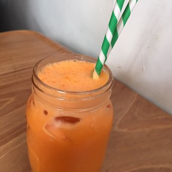 Peck 47 - Carrot, Ginger, Apple, Orange Juice 5€ - Breakfast & Brunch Near Me - Brussels, BRU Peck 47 - Carrot, Ginger, Apple, Orange Juice 5€ - Breakfast & Brunch Near Me - Brussels, BRU