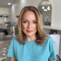 The Hair Bar & Make Up Lounge - Hair n Makeup