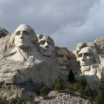 Mount Rushmore National Memorial - Landmarks & Historical Buildings Near Me - Keystone, South Dakota