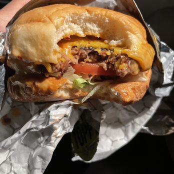 Slutty Vegan - Fussy Hussy - Vegan Near Me - Brooklyn, New York Slutty Vegan - Fussy Hussy - Vegan Near Me - Brooklyn, New York