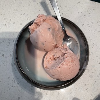 Oishii Sushi - Red Bean Ice cream - Japanese Near Me - Lake Elmo, Minnesota
