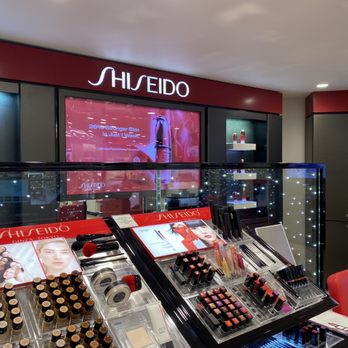 Macy's - Neat displays - Department Stores Near Me - Arcadia, California