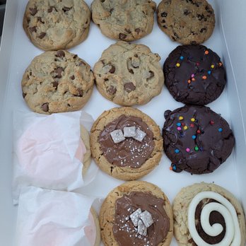 Crumbl - Davie - Bakeries Near Me - Davie, Florida Crumbl - Davie - Bakeries Near Me - Davie, Florida
