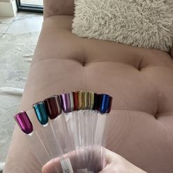 Le Dream Nails & Beauty Lounge - Happy birthday to me- finally trying chrome nails!