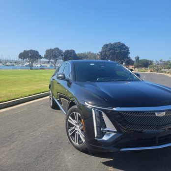 Luxground - 2025 Cadillac Liriq - Limos Near Me