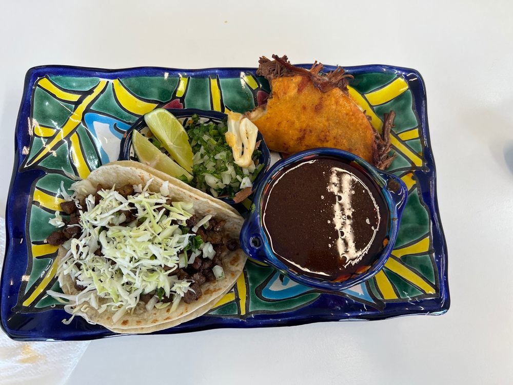 TORTILLAS Y DELI LA FAMILIA Updated October 2024 75 Photos & 62 Reviews 1275 E Florence