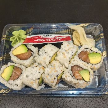 Zen Kyoto - Quick, fresh snack of salmon avocado roll - Sushi Bars Near Me - Toronto, Ontario Zen Kyoto - Quick, fresh snack of salmon avocado roll - Sushi Bars Near Me - Toronto, Ontario