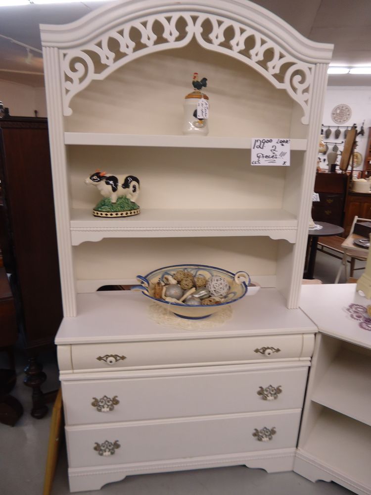 CHESHIRE CURIO SHOP 249 Monadnock Hwy, Swanzey, New Hampshire