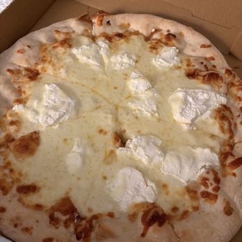 Mola's Pizza - Pizza Near Me - Cordova, Tennessee