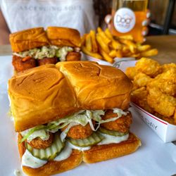 Dog Haus Biergarten - 100% all-natural
Vegetarian-fed Hormone- and antibiotic-free chicken