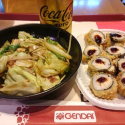 Gendai - 1/2 Yakissoba Executivo + Mini Hot Roll (8 unids.)R$20.20