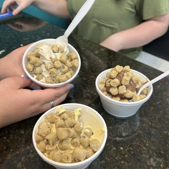 Love's Yogurt - Desserts Near Me - Highland Park, Illinois Love's Yogurt - Desserts Near Me - Highland Park, Illinois