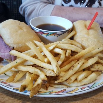 Brookfields Restaurant - Roast Beef Dip, Fries, delicious, one of my favorite restaurants. 5/15/19 - American Near Me - Roseville, California