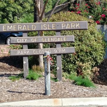 Emerald Isle Park - Entrance - Parks Near Me - Glendale, California