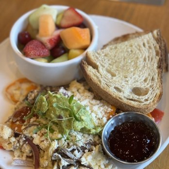 Poached Kitchen - Egg white arrachera scramble - Breakfast & Brunch Near Me - Irvine, California