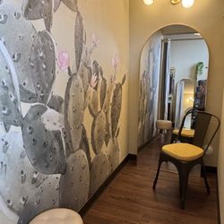 Boutique On Boston - Dressing room