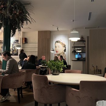 Frog By Adam Handling - The queen - Modern European Near Me - London, XGL Frog By Adam Handling - The queen - Modern European Near Me - London, XGL