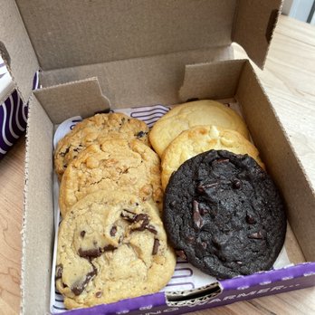 Insomnia Cookies - 6 classic cookies - Bakeries Near Me - San Francisco, California