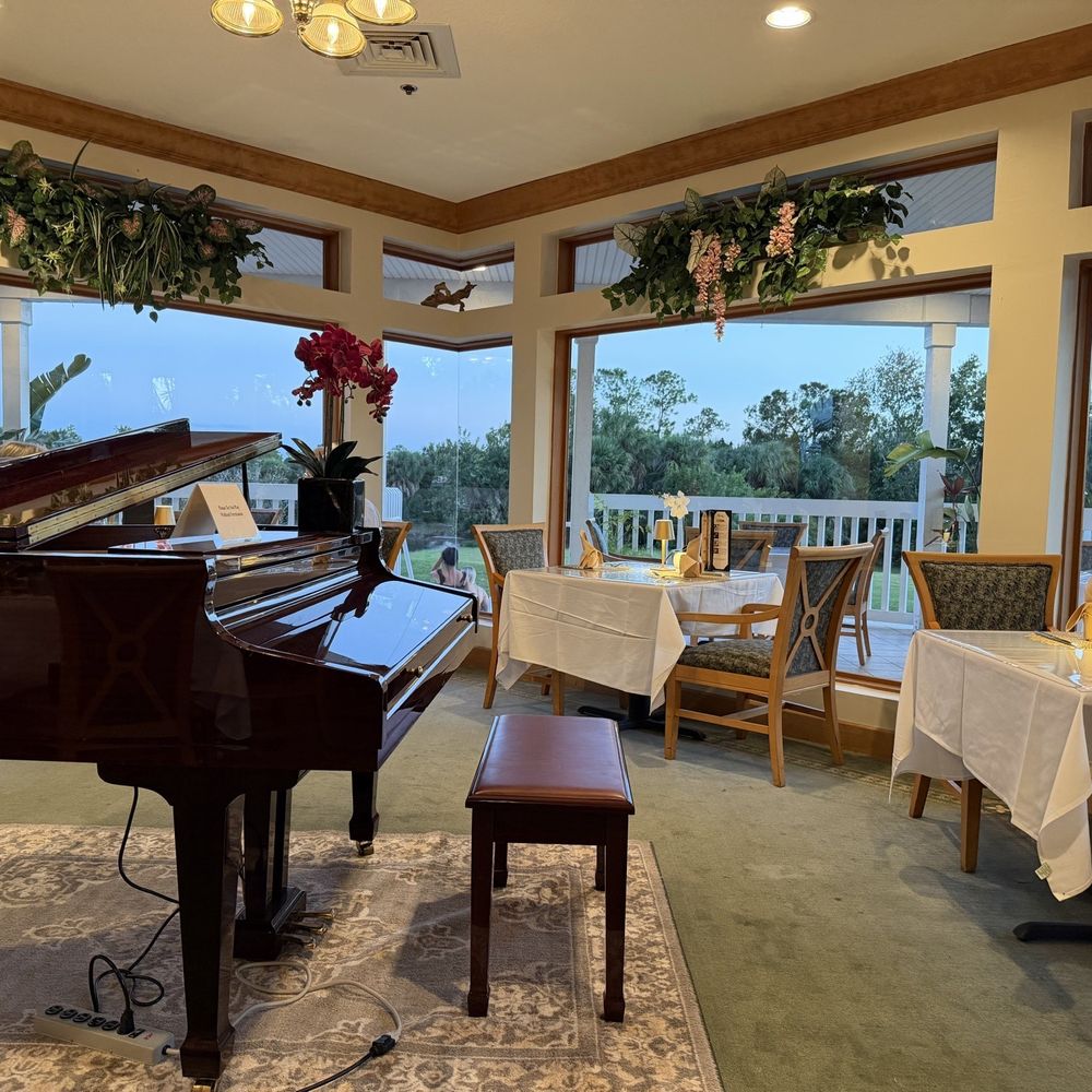 Napar Restaurant - Dining Room - Wine Bars Near Me - Bradenton, Florida