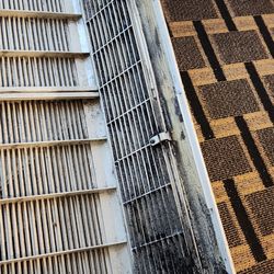 Econo Lodge Inn & Suites - Black mold