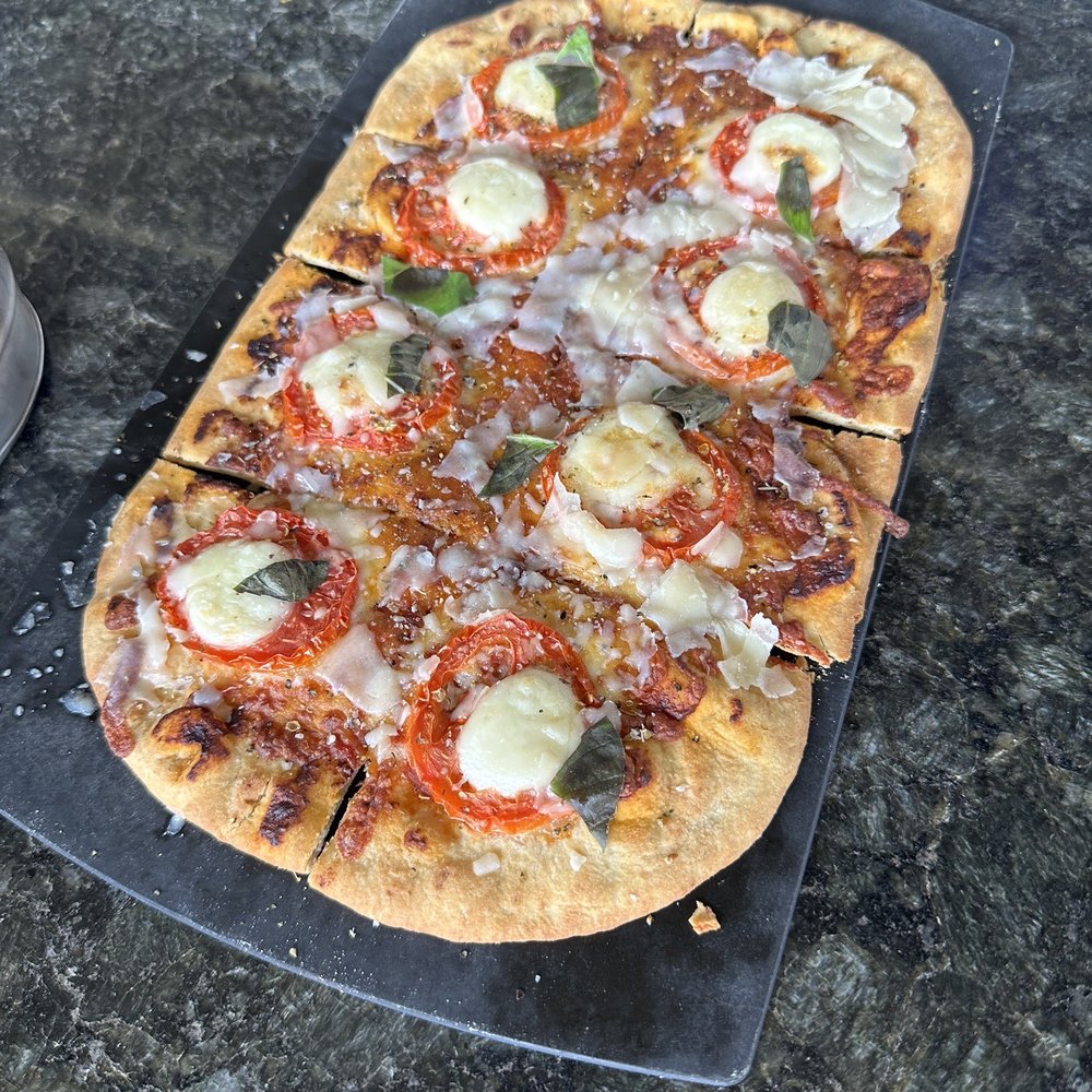 Topgolf - Margarita flatbread pizza - Golf Near Me - Dallas, Texas Topgolf - Margarita flatbread pizza - Golf Near Me - Dallas, Texas