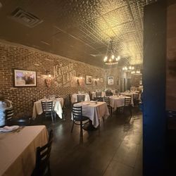 Farmhouse Tavern