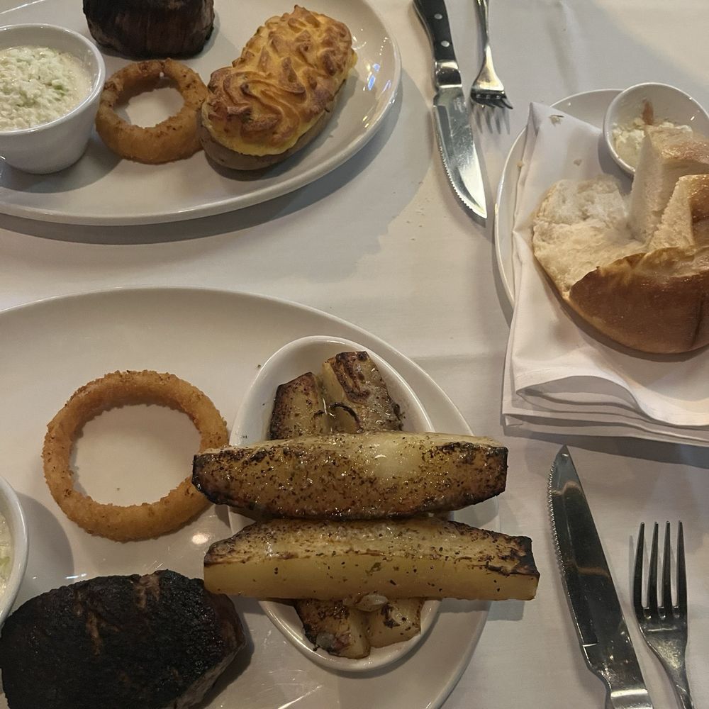 Carson's Ribs - Greek potatoes, Filet Mignon 10oz, onion ring, twice baked potato - American Near Me - Milwaukee, Wisconsin Carson's Ribs - Greek potatoes, Filet Mignon 10oz, onion ring, twice baked potato - American Near Me - Milwaukee, Wisconsin