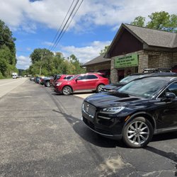 Creekside Diner - Parking is a little tight