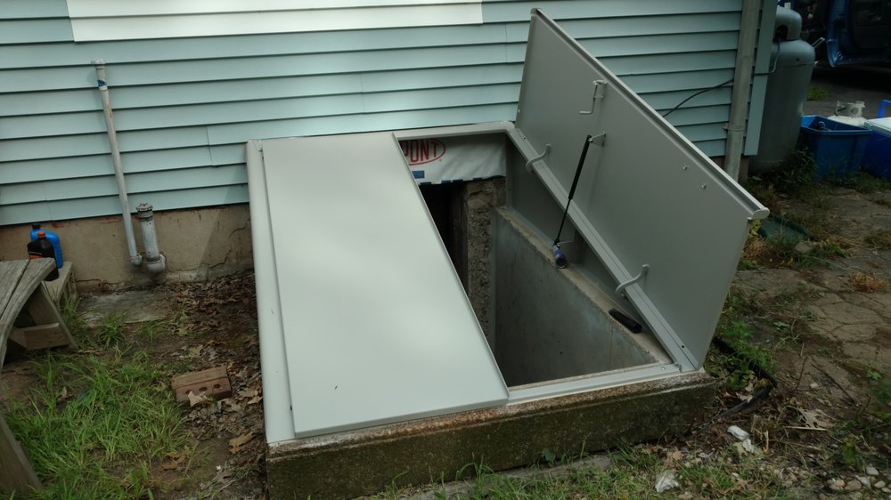 Slide of A Home and Garden Handyman