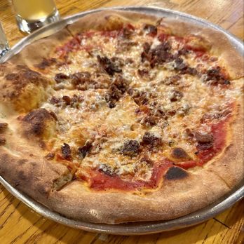 EVO Pizzeria - Bacon Pizza - Pizza Near Me - North Charleston, South Carolina EVO Pizzeria - Bacon Pizza - Pizza Near Me - North Charleston, South Carolina