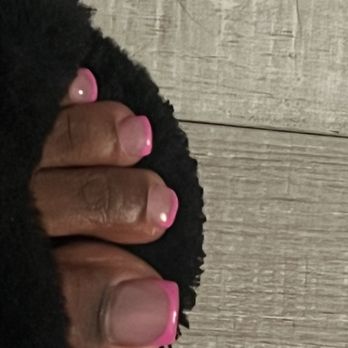 Diamond Nails Spa - It's crooked!! The line is not the same. As if she rushed though! - Nail Salons Near Me - Murrieta, California Diamond Nails Spa - It's crooked!! The line is not the same. As if she rushed though! - Nail Salons Near Me - Murrieta, California