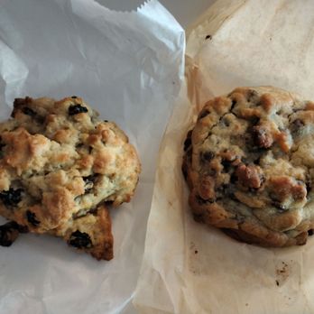 Levain Bakery - Bakeries Near Me - Chicago, Illinois