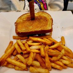 Candy's At The Granary - Parmersan burger