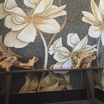 SoupGreen Buffet - (Ignore my finger photobomb)... flowers in lobby area! - Soup Near Me - Austin, Texas SoupGreen Buffet - (Ignore my finger photobomb)... flowers in lobby area! - Soup Near Me - Austin, Texas