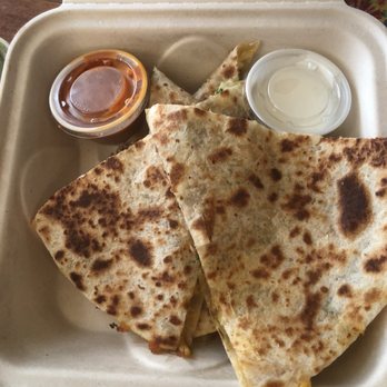Shaka Tacoz - Carne quesadilla - Mexican Near Me - Captain Cook, Hawaii