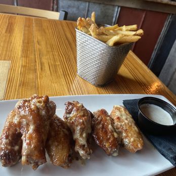 The Manhattan Project - Garlic Parmesan Wings and Fries - American Near Me - Louisville, Kentucky The Manhattan Project - Garlic Parmesan Wings and Fries - American Near Me - Louisville, Kentucky
