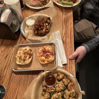 The Howlin Bird - These are a few of my favorites! OG Chicken Sandwich, BBQ Chicken Wings, Nashville Style Cheese Curds, Mac Duo and Fried Cauliflower! - Chicken Shop Near Me - North Canton, Ohio The Howlin Bird - These are a few of my favorites! OG Chicken Sandwich, BBQ Chicken Wings, Nashville Style Cheese Curds, Mac Duo and Fried Cauliflower! - Chicken Shop Near Me - North Canton, Ohio