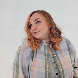The Cosmopolitan Punk - Aimee CR - Peach Toned Vibes