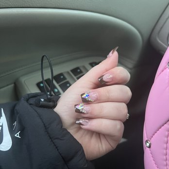 A & K Nails - Acrylic nails - Nail Salons Near Me - Omaha, Nebraska