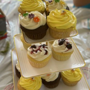 Tiny Cakes - Cupcakes Near Me Tiny Cakes - Cupcakes Near Me