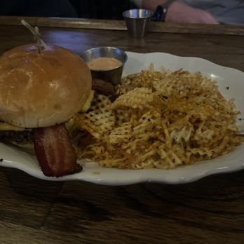 The Tavern on Broadway - Smash burgers - Sports Bars Near Me - Prosper, Texas The Tavern on Broadway - Smash burgers - Sports Bars Near Me - Prosper, Texas