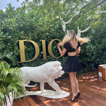 Dior Cafe - Outdoor seating only - Coffee & Tea Near Me - Miami, Florida
