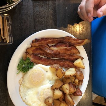 Stacks Pancake House - Breakfast & Brunch Near Me - Dana Point, California